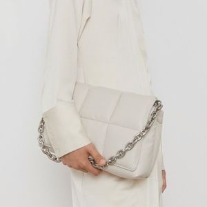 H&M Quilted Shoulder Bag with Chain Strap in Cream